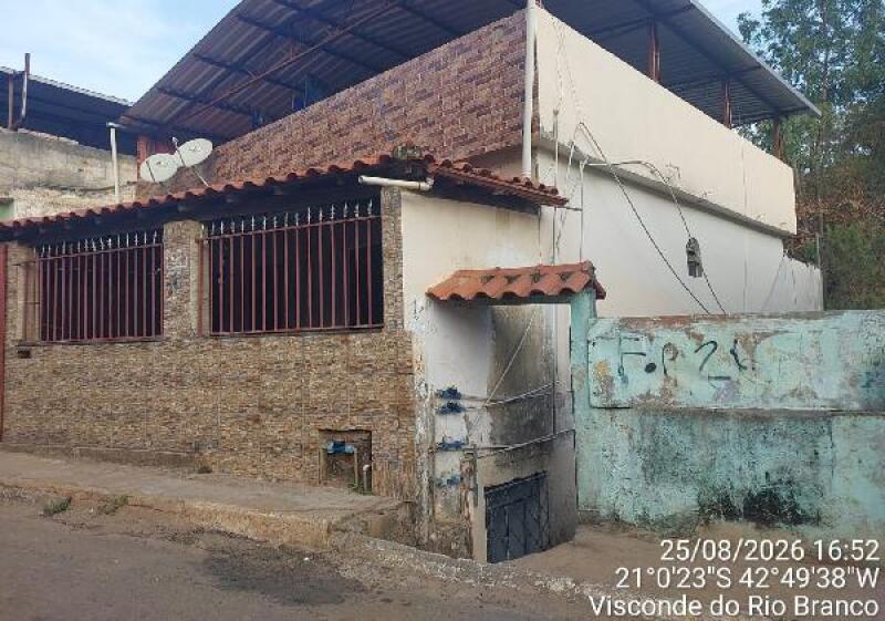 CASA - COND ED TEIXEIRA - VISCONDE DO RIO BRANCO/MG